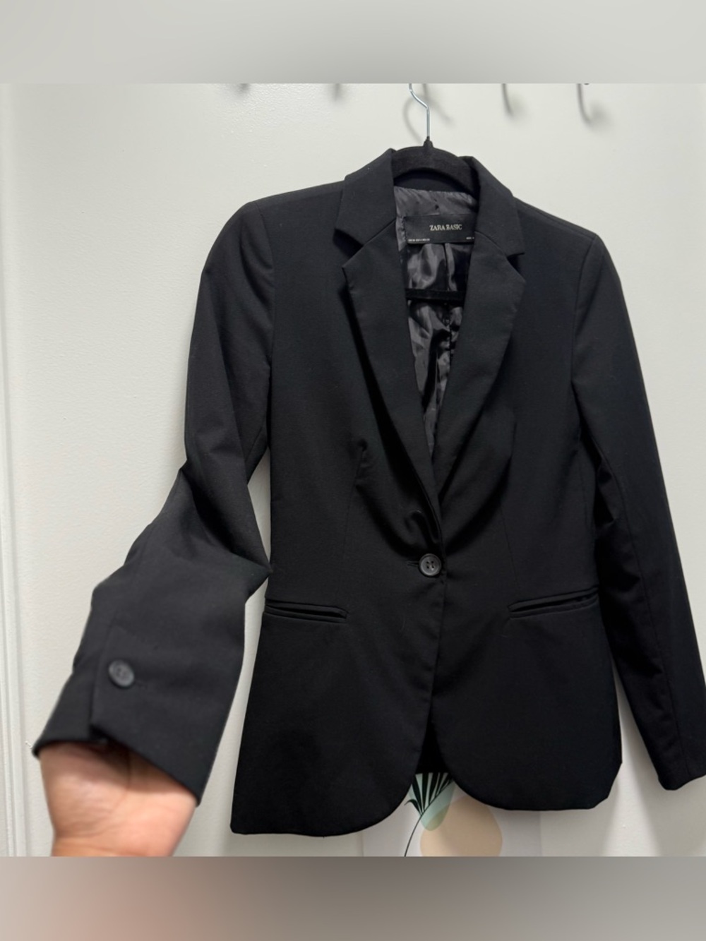 ZARA BASIC Single Button Slim Fit Structured Black Blazer - Size 4